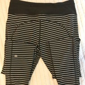 Lululemon yoga pants